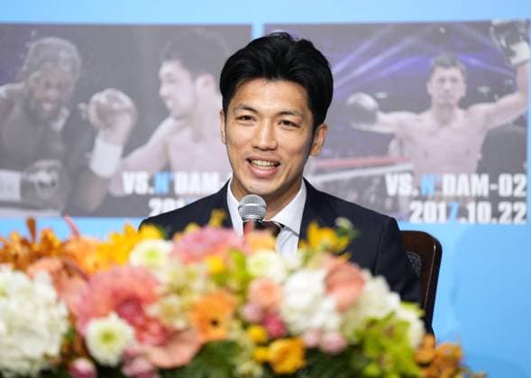 Sport Themen der Woche KW13 Sport Bilder des Tages Boxen, Ryota Murata gibt in Tokio sein Karriereende bekannt Boxing: Ex-Olympic, WBA middleweight champ Murata quits Ryota Murata, the first Japanese boxer to win both an Olympic and professional World Championship, WM, Weltmeisterschaft speaks at a press conference, PK, Pressekonferenz in Tokyo on March 28, 2023, in which he announced his retirement.  A14AA0001411287P 