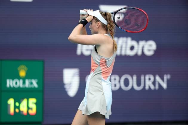 March 27, 2023, Miami Gardens, Florida, United States Of America: MIAMI GARDENS, FLORIDA - MARCH 27: Elena Rybakina of Kazakhstan defeats Elise Mertens of Belgium in her fourth-round match on Day 9 of the Miami Open at Hard Rock Stadium on March 27, 2023 in Miami Gardens, Florid...People: Elena Rybakina Miami Gardens United States Of America - ZUMAs214 20230327_zda_s214_069 Copyright: xSMGx
