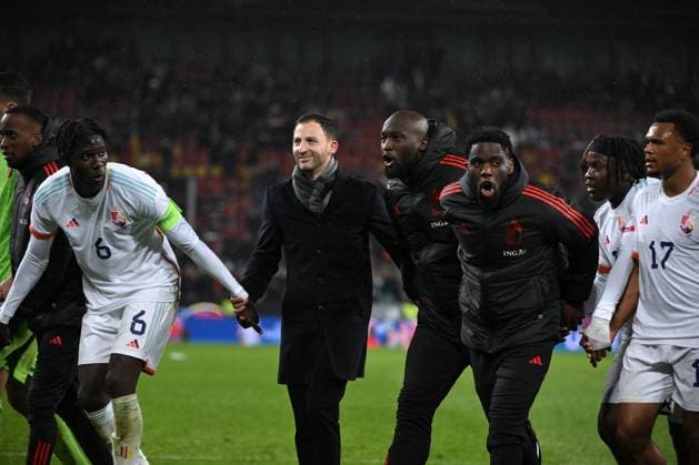 Trainer Domenico Tedesco (Belgien), mi., feiert mit seinen Spielern den Sieg, rechts daneben Romelu Lukaku (Belgien) 28.03.2023, DFB Fussball Länderspiel 2023, Deutschland - Belgien Koeln RheinEnergieStadion Deutschland