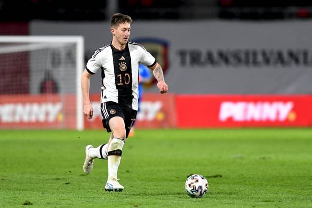 Romania U21, U 21 v Germany U21 - International Friendly, Länderspiel, Nationalmannschaft Angelo Stiller is in action during a friendly match between Romania U21 and Germany U21 at the Municipal Stadium in Sibiu on March 28, 2023 Sibiu Romania  Copyright: xFlaviuxBuboix originalFilename:buboi-notitle230328_npFkU.jpg