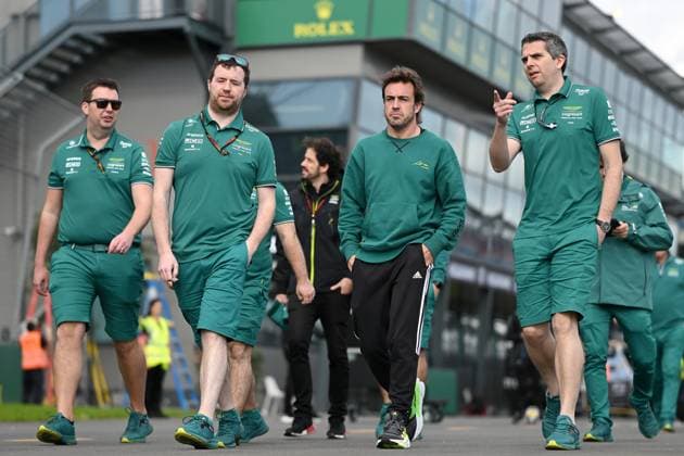 Australian Formula 1 Grand Prix Preparations Fernando Alonso of Spain walks the track ahead of the 2023 Formula 1 Australian Grand Prix at Albert Park in Melbourne on the 29th of March, 2023. Melbourne Australia  Copyright: xMorganxHancockx originalFilename:hancock-australi230329_npg0f.jpg