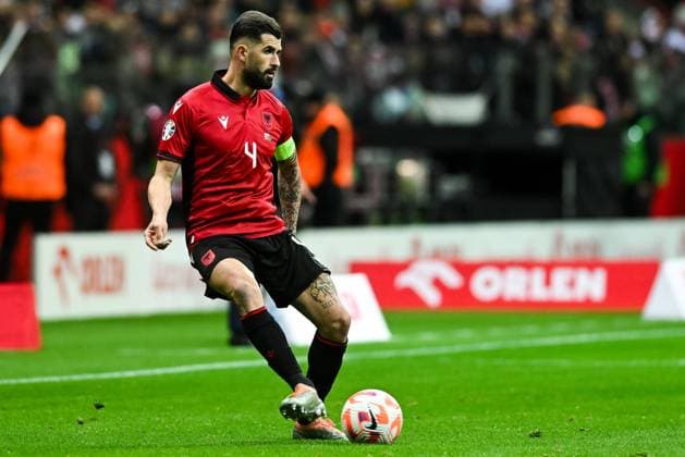 March 27, 2023, Warsaw, Poland: Elseid Hysaj (Albania) seen in action during the UEFA EURO, EM, Europameisterschaft,Fussball 2024 Qualifiers group E match between Poland and Albania at the PGE National Stadium in Warsaw. Warsaw Poland - ZUMAs227 20230327_zip_s227_026 Copyright: xMateuszxSlodkowskix