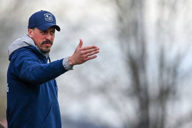 Sport Themen der Woche KW13 Sport Bilder des Tages Trainer Sandro Wagner (Unterhaching) gibt Anweisungen, gestikuliert, mit den Armen gestikulieren, gives instructions, gesticulate Einzelbild, Aktion, Action, 29.03.2023, Aubstadt (Deutschland), Fussball, Regionalliga Bayern, TSV Aubstadt - SpVgg Unterhaching *** Coach Sandro Wagner Unterhaching gives instructions, gestures, gesticulate with arms, gives instructions, gesticulate frame, action, action, 29 03 2023, Aubstadt Germany , Football, Regionalliga Bayern, TSV Aubstadt SpVgg Unterhaching xslx