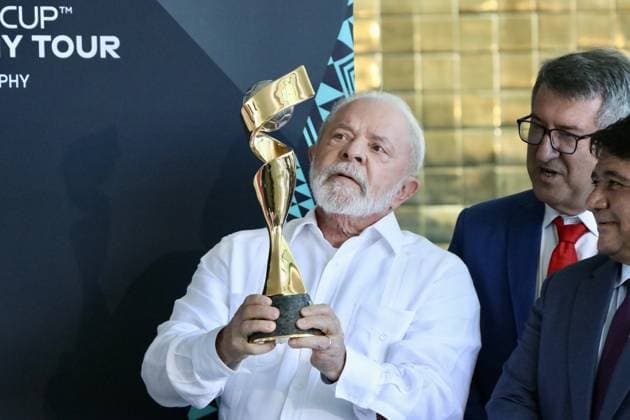 Sport Themen der Woche KW13 Sport Bilder des Tages Lula participates in the presentation of FIFA Cup for Women s World Cup Australia and New Zealand 2023. (SPO) Lula participates in the presentation of FIFA Cup for Women s World Cup Australia and New Zealand 2023. March 30, 2023, Brasilia, Federal District, Brazil: The Brazilian President, Luiz Inacio Lula da Silva (PT), the First Lady Janja, together with the Minister of Sports Ana Moser, CBF President Ednaldo Rodrigues, participate in the presentation of the FIFA CUP for Women s World Cup Australia and New Zealand 2023 cup, at Palacio da Alvorada in Brasilia, on Thursday (30). Credit: Frederico Brasil Thenews2 (Foto: Frederico Brasil TheNews2 imago images) SPO  Copyright: xFredericoxBrasilx