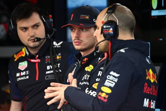 AUSTRALIAN F1 GRAND PRIX, Max Verstappen of Red Bull Racing (centre) during Free Practice One during the Formula 1 Australian Grand Prix at the Albert Park Circuit in Melbourne, Friday, March 31, 2023. ( NO ARCHIVING, EDITORIAL USE ONLY, NO USE IN BOOKS WITHOUT CONSENT MELBOURNE VIC AUSTRALIA  Copyright: xJOELxCARRETTx 20230331001781119355