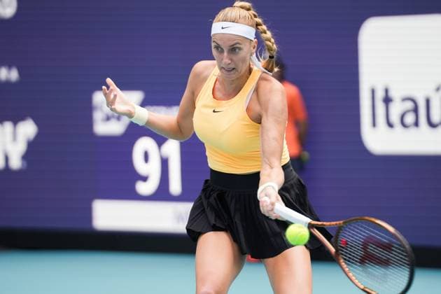 March 30, 2023, Miami Gardens, Florida, United States: March, 30 - Miami Gardens: Eketerina Alexandrova, in action here, plays Petra Kvitova(CZE) during the Quarter-Finals of the 2023 Miami Open by Itau. Miami Gardens United States - ZUMApa3_ 0240939510st Copyright: xAndrewxPatronx