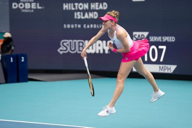 March 30, 2023, Miami Gardens, Florida, United States: March, 30 - Miami Gardens: Eketerina Alexandrova, in action here, plays Petra Kvitova(CZE) during the Quarter-Finals of the 2023 Miami Open by Itau. Miami Gardens United States - ZUMApa3_ 0240940560st Copyright: xAndrewxPatronx