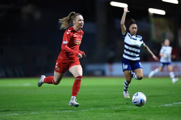 Flyeralarm Frauen-Bundesliga 2022-2023, 1. FC Köln - MSV Duisburg Weronika Zawistoska (FC, 24) knapp im Abseits Köln Südstadion Nordrhein-Westfalen Deutschland