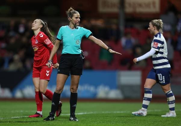 Schiedsrichterin Nadine Westerhoff, 1. FC Köln - MSV Duisburg, Flyeralarm Frauen Bundesliga, 17. Spieltag, Köln, Deutschland, 18.03.2023.