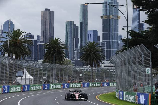 77 BOTTAS Valtteri (fin), Alfa Romeo F1 Team Stake C43, action during the Formula 1 Rolex Australian Grand Prix 2023, 3rd round of the 2023 Formula One World Championship, WM, Weltmeisterschaft from March 31 to April 2, 2023 on the Albert Park Circuit, in Melbourne, Australia - F1 - AUSTRALIAN GRAND PRIX 2023 DPPI Panoramic  03323005__R3_0031