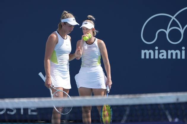 March 31, 2023, Miami Gardens, Florida, United States: March, 31 - Miami Gardens: Storm Hunter(AUS) Elise Mertens(BEL) play Coco Gauff(USA) Jessica Pegula(USA) during the Doubles Quarter-Finals of the 2023 Miami Open by Itau. Miami Gardens United States - ZUMApa3_ 0241086084st Copyright: xAndrewxPatronx