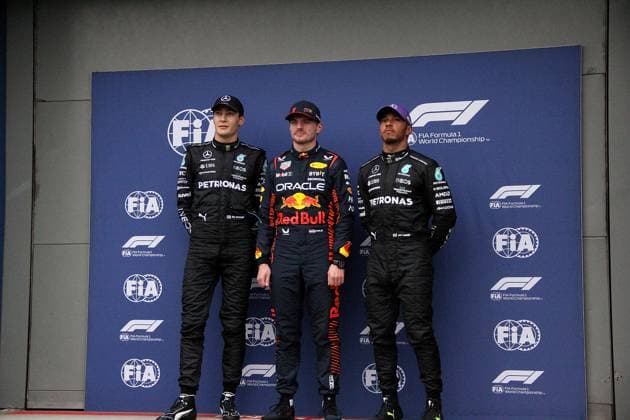 01.04.2023, Albert-Park, Melbourne, FORMULA 1 ROLEX AUSTRALIAN GRAND PRIX 2023 , im Bild Poleposition für Max Verstappen (NLD), Oracle Red Bull Racing, 2.Startplatz für George Russell (GBR), Mercedes-AMG Petronas Formula One Team, 3.Startplatz für Lewis Hamilton (GBR), Mercedes-AMG Petronas Formula One Team Melbourne Albert-Park Victoria Australien