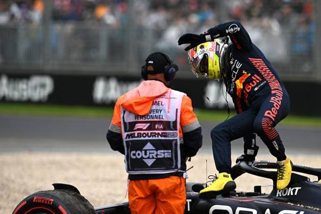 AUSTRALIAN F1 GRAND PRIX, Sergio Perez of Red Bull Racing exits his car after running it off the track during qualifying at the 2023 Australian Grand Prix at the Albert Park Circuit in Melbourne, Saturday, April 1, 2023. ( NO ARCHIVING, EDITORIAL USE ONLY, NO USE IN BOOKS WITHOUT CONSENT MELBOURNE VICTORIA AUSTRALIA  Copyright: xJAMESxROSSx 20230401001781574274