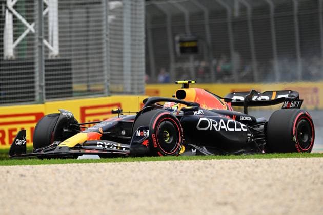 AUSTRALIAN F1 GRAND PRIX, Sergio Perez of Red Bull Racing runs his car off the track during qualifying at the 2023 Australian Grand Prix at the Albert Park Circuit in Melbourne, Saturday, April 1, 2023. ( NO ARCHIVING, EDITORIAL USE ONLY, NO USE IN BOOKS WITHOUT CONSENT MELBOURNE VICTORIA AUSTRALIA  Copyright: xJAMESxROSSx 20230401001781574351