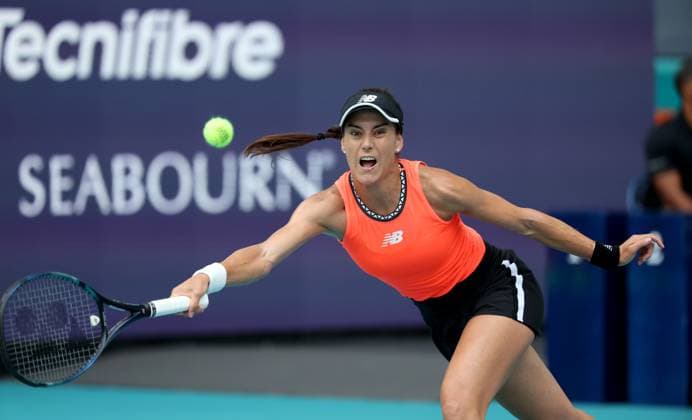 March 31, 2023, Miami Gardens, Florida, United States Of America: MIAMI GARDENS, FLORIDA - MARCH 31: Petra Kvitova of the Czech Republic defeats Sorana Cirstea of Romania in the semi-finals of the women s singles at the Miami Open at the Hard Rock Stadium on March 31, 2023 in Miami Gardens, Florida....People: Sorana Cirstea Miami Gardens United States Of America - ZUMAs214 20230331_zda_s214_092 Copyright: xSMGx