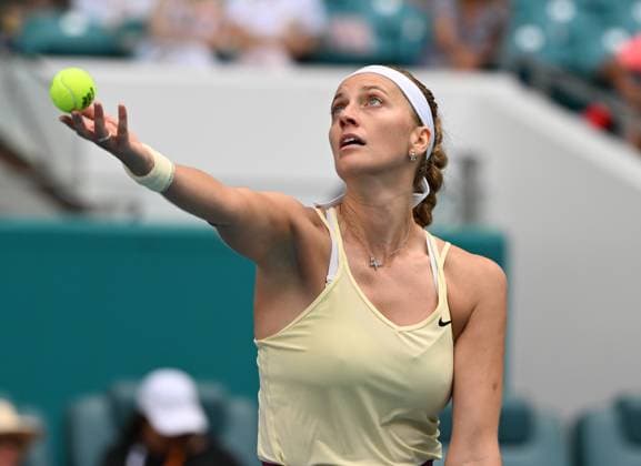Petra Kvitova Vs Sorana Cirstea during the Woman s Semi Finals at the 2023 Miami Open held at Hard Rock Stadium. Featuring: Petra Kvitova Where: Miami Gardens, Florida, United States When: 31 Mar 2023 Credit: Robert Bell INSTARimages Copyright: xRobertxBell INSTARimagesx 0241110818st EDITORIAL USE ONLY. RESTRICTED TO NEWSPAPERS BASED IN THE UK