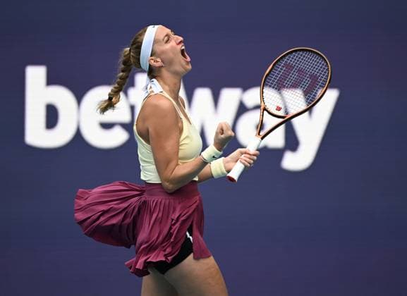 Petra Kvitova Vs Sorana Cirstea during the Woman s Semi Finals at the 2023 Miami Open held at Hard Rock Stadium. Featuring: Petra Kvitova Where: Miami Gardens, Florida, United States When: 31 Mar 2023 Credit: Robert Bell INSTARimages Copyright: xRobertxBell INSTARimagesx 0241110831st EDITORIAL USE ONLY. RESTRICTED TO NEWSPAPERS BASED IN THE UK