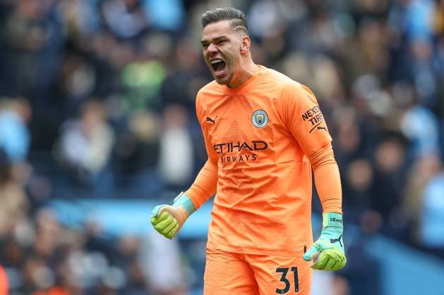 Premier League Manchester City v Liverpool Ederson 31 of Manchester City celebrates Kevin De Bruyne 17 of Manchester City goal to make it 2-1 during the Premier League match Manchester City vs Liverpool at Etihad Stadium, Manchester, United Kingdom, 1st April 2023 (Photo by Gareth Evans News Images) Manchester Etihad Stadium Manchester United, ManU Kingdom Copyright: xGarethxEvans NewsxImagesx