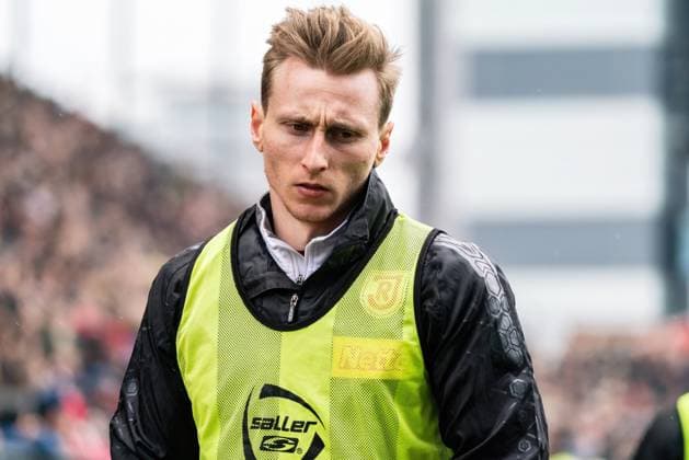 Joshua Mees (SSV Jahn Regensburg, 29) FC St. Pauli vs. SSV Jahn Regensburg, Fussball, 2. Bundesliga, Spieltag 26, Saison 2022 23, 01.04.2023 DFL REGULATIONS PROHIBIT ANY USE OF PHOTOGRAPHS AS IMAGE SEQUENCES AND OR QUASI-VIDEO -Pressefoto Marcel von Fehrn FC St. Pauli vs. SSV Jahn Regensburg, Fussball, 2. Bundesliga, Spieltag 26, Saison 2022 23, 01.04.2023 Hamburg Copyright: xEibner-Pressefoto MarcelxvonxFehrnx EP_EER