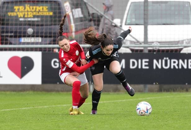 05.03.2023 - Fussball - Saison 2022 2023 - 2. Frauen - Fussball - Bundesliga - 19. Spieltag: 1. FC Nürnberg FCN ( Club ) - FSV Gütersloh 2009 - Sportfoto Zink DaMa - Leonie Kreil (22, FSV Gütersloh ) Sophie Fournier (11, 1. FC Nürnberg FCN )