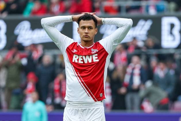 Sport Themen der Woche KW13 Sport Bilder des Tages Fußball - 1. Bundesliga - 1. FC Köln - Borussia Mönchengladbach am 02.04.2023 im RheinEnergieSTADION in Köln Davie Selke (Koeln 27) unzufrieden, enttäuscht, enttaeuscht, niedergeschlagen. *** Soccer 1 Bundesliga 1 FC Köln Borussia Mönchengladbach on 02 04 2023 at RheinEnergieSTADION in Cologne Davie Selke Koeln 27 dissatisfied, disappointed, disappointed, depressed MH