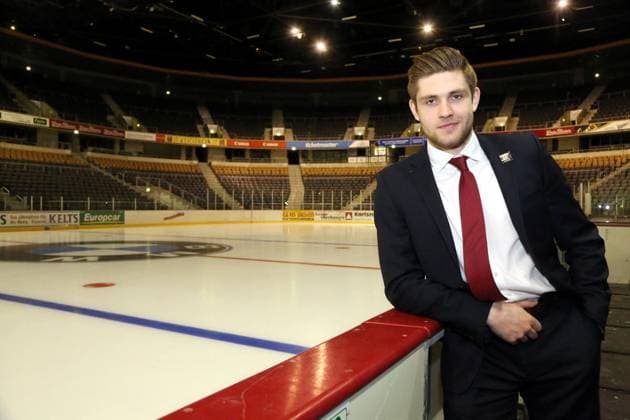 Leon Draisaitl *** NUR FÜR REDAKTIONELLE ZWECKE *** EDITORIAL USE ONLY ***<p>PK zur Euro Hockey Challenge 2016, Länderspiel der Deutschen Eishockey Nationalmannschaft gegen Weissrussland am 29. +30.04.2016 in der König Pilsener Arena in Oberhausen. NHL, Eishockey Herren, USA Star und Nationalspieler Leon Draisaitl Deutschland Oberhausen Copyright: KerstinxBögeholz *** Leon Draisaitl *** only for editorial Purposes *** Editorial Use only *** P press conference to Euro Hockey Challenge 2016, international match the German Ice hockey national team against Belarus at 29 30 04 2016 in the King Pilsener Arena in Oberhausen NHL Star and National player Leon Draisaitl Germany Oberhausen Copyright KerstinxBögeholz Copyright: KerstinxBögeholz docnrwhugopicture99621497 ,EDITORIAL USE ONLY