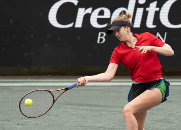 April 3, 2023: Katherine Sebov (CAN) defeated Lauren Davis (USA) 4-6, 6-1, 6-2, at the Credit One Charleston Open being played at Family Circle Tennis Center in Charleston, South Carolina USA Tennisclix Cal Media Charleston USA - ZUMAc04_ 20230403_zaf_c04_029 Copyright: xLesliexBillmanx