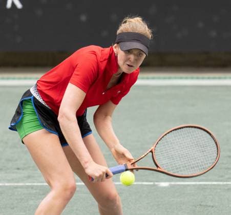 April 3, 2023: Katherine Sebov (CAN) defeated Lauren Davis (USA) 4-6, 6-1, 6-2, at the Credit One Charleston Open being played at Family Circle Tennis Center in Charleston, South Carolina USA Tennisclix Cal Media Charleston USA - ZUMAc04_ 20230403_zaf_c04_031 Copyright: xLesliexBillmanx