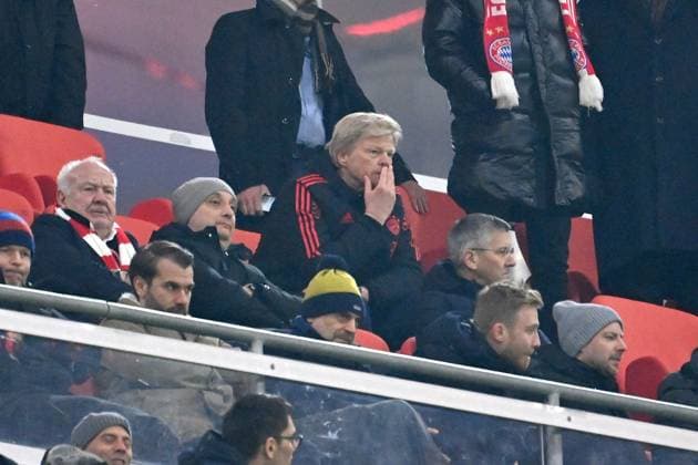 Sport Themen der Woche KW14 Sport Bilder des Tages Oliver KAHN (Vorstandsvorsitzender FCB) und Herbert HAINER (Praesident Bayern Muenchen) auf der Tribuene. Fussball DFB Pokal Viertelfinale FC Bayern Muenchen - SC Freiburg 1-2 am 04.04.2023, A L L I A N Z A R E N A DFL REGULATIONS PROHIBIT ANY USE OF PHOTOGRAPHS AS IMAGE SEQUENCES AND OR QUASI-VIDEO. *** Oliver KAHN CEO FCB and Herbert HAINER President Bayern Muenchen on the Tribune Football DFB Cup Quarterfinal FC Bayern Muenchen SC Freiburg 1 2 on 04 04 2023, A L L I A N Z A R E N A DFL REGULATES PROHIBIT ANY USE OF PHOTOGRAPHS AS IMAGE SEQUENCES AND OR QUASI VIDEO