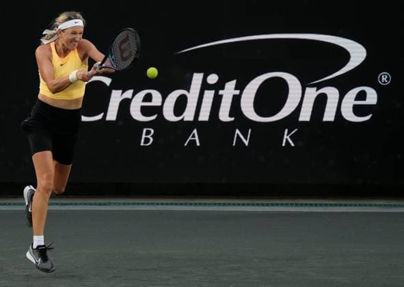 April 4, 2023: Victoria Azarenka (BLR) defeated Sloane Stephens (USA) 3-6, 6-3, 6-2, at the Credit One Charleston Open being played at Family Circle Tennis Center in Charleston, South Carolina USA Tennisclix Cal Media Charleston USA - ZUMAc04_ 20230404_zaf_c04_170 Copyright: xLesliexBillmanx