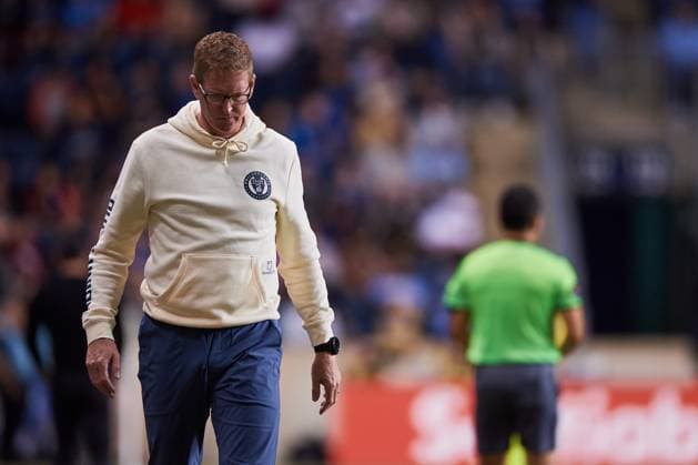 Fußball, CONCACAF Champions League, Philadelphia Union - Atlas Guadalajara Jim Curtin head coach of Philadelphia during the game Philadelphia Union (USA) vs Atlas FC (MEX), corresponding to Quarterfinals first leg match of the 2023 Scotiabank Concacaf Champions League, at Subaru Park Stadium, on April 04, 2023. <br><br> Jim Curtin head Director Tecnoco de Philadelphia durante el partido Philadelphia Union (USA) vs Atlas FC (MEX), correspondiente al partido de Ida de Cuartos de final de la Liga de Campeones Scotiabank Concacaf 2023, en el Estadio Subaru Park, el 04 de Abril de 2023. SCCL 2023 Philadelphia Union (USA) vs Atlas (MEX) CFI 