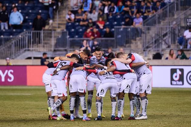 Fußball, CONCACAF Champions League, Philadelphia Union - Atlas Guadalajara Players of Atlas during the game Philadelphia Union (USA) vs Atlas FC (MEX), corresponding to Quarterfinals first leg match of the 2023 Scotiabank Concacaf Champions League, at Subaru Park Stadium, on April 04, 2023. <br><br> Jugadores de Atlas durante el partido Philadelphia Union (USA) vs Atlas FC (MEX), correspondiente al partido de Ida de Cuartos de final de la Liga de Campeones Scotiabank Concacaf 2023, en el Estadio Subaru Park, el 04 de Abril de 2023. SCCL 2023 Philadelphia Union (USA) vs Atlas (MEX) CFI 