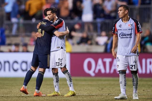 Fußball, CONCACAF Champions League, Philadelphia Union - Atlas Guadalajara Gaddi Aguirre and Carlos Robles of Atlas during the game Philadelphia Union (USA) vs Atlas FC (MEX), corresponding to Quarterfinals first leg match of the 2023 Scotiabank Concacaf Champions League, at Subaru Park Stadium, on April 04, 2023. <br><br> Gaddi Aguirre y Carlos Robles de Atlas durante el partido Philadelphia Union (USA) vs Atlas FC (MEX), correspondiente al partido de Ida de Cuartos de final de la Liga de Campeones Scotiabank Concacaf 2023, en el Estadio Subaru Park, el 04 de Abril de 2023. SCCL 2023 Philadelphia Union (USA) vs Atlas (MEX) CFI 