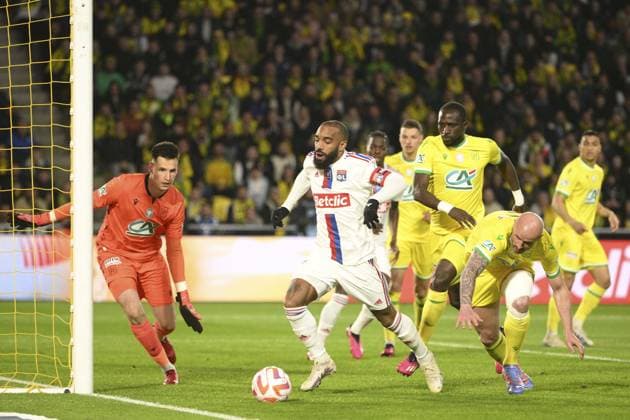 Alexandre Lacazette (OL) vs Nicolas Pallois (Nantes) Moussa Sissoko (Nantes) FOOTBALL : FC Nantes vs Lyon - 1 2 Finale de la Coupe de France - 05 04 2023 JBAutissier Panoramic 
