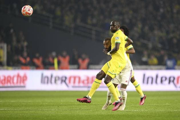 Alexandre Lacazette (OL) vs Moussa Sissoko (Nantes) FOOTBALL : FC Nantes vs Lyon - 1 2 Finale de la Coupe de France - 05 04 2023 JBAutissier Panoramic 