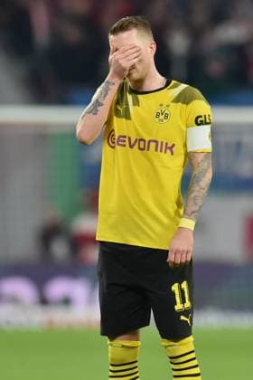 Sport Themen der Woche KW14 Sport Bilder des Tages DFB Pokal - RB Leipzig - Borussia Dortmund am 05.04.2023 in der Red Bull Arena in Leipzig Marco Reus (Dortmund 11) unzufrieden, enttäuscht, enttaeuscht, niedergeschlagen. *** DFB Cup RB Leipzig Borussia Dortmund on 05 04 2023 at the Red Bull Arena in Leipzig Marco Reus Dortmund 11 dissatisfied, disappointed, disappointed, depressed MT