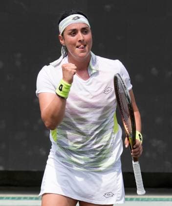 Sport Bilder des Tages April 6, 2023: Ons Jabeur (TUN) defeated Caroline Dolehide (USA) 6-3, 7-5, at the Credit One Charleston Open being played at Family Circle Tennis Center in Charleston, South Carolina USA Tennisclix Charleston USA - ZUMAc04_ 20230406_zaf_c04_020 Copyright: xLesliexBillmanx
