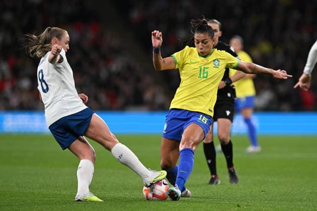 England Women v Brazil CONMEBOL UEFA Women s Champions Cup Finalissima Beatriz Zaneratto of Brazil battles for possession with Georgia Stanway of England during the CONMEBOL UEFA Women s Champions Cup Finalissima match between England Women and Brazil at Wembley Stadium, London, England on 6 April 2023. London Wembley Stadium Greater London England Editorial use only , Copyright: xGrahamxHuntx PSI-17188-0049