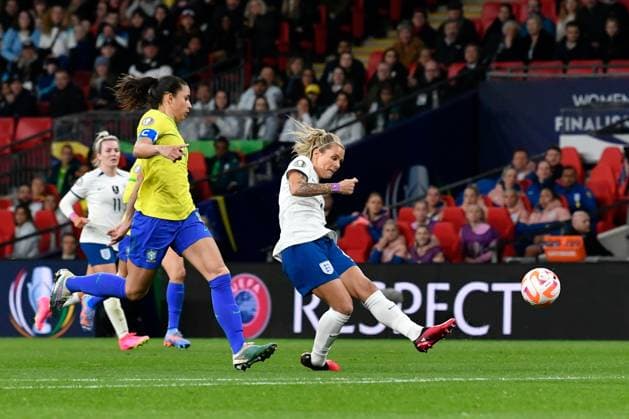 England Women v Brazil CONMEBOL UEFA Women s Champions Cup Finalissima Rachel Daly of England shoots at goal but is offside during the CONMEBOL UEFA Women s Champions Cup Finalissima match between England Women and Brazil at Wembley Stadium, London, England on 6 April 2023. London Wembley Stadium Greater London England Editorial use only , Copyright: xGrahamxHuntx PSI-17188-0067