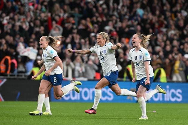 England Women v Brazil CONMEBOL UEFA Women s Champions Cup Finalissima England celebrate winning the penalty shootout during the CONMEBOL UEFA Women s Champions Cup Finalissima match between England Women and Brazil at Wembley Stadium, London, England on 6 April 2023. London Wembley Stadium Greater London England Editorial use only , Copyright: xGrahamxHuntx PSI-17188-0080