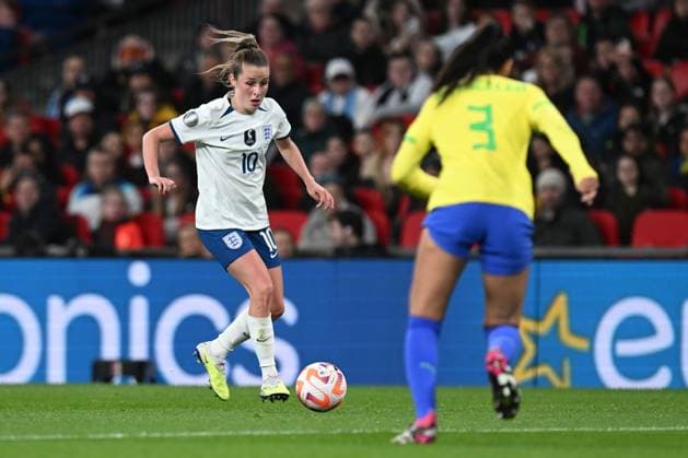 England Women v Brazil CONMEBOL UEFA Women s Champions Cup Finalissima Ella Toone of England on the attack during the CONMEBOL UEFA Women s Champions Cup Finalissima match between England Women and Brazil at Wembley Stadium, London, England on 6 April 2023. London Wembley Stadium Greater London England Editorial use only , Copyright: xGrahamxHuntx PSI-17188-0158