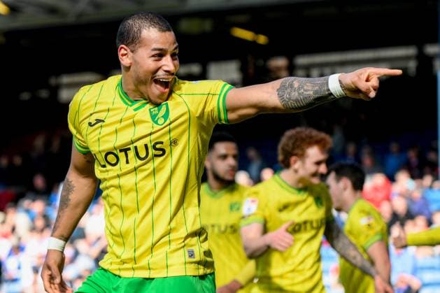 Sky Bet Championship Blackburn Rovers v Norwich City Onel Hernandez 25 of Norwich City celebrates Gabriel Sara 17 of Norwich City™s goal to make it 0-2 during the Sky Bet Championship match Blackburn Rovers vs Norwich City at Ewood Park, Blackburn, United Kingdom, 7th April 2023 (Photo by Ben Roberts News Images) Blackburn Ewood Park Lancashire United Kingdom Copyright: xBenxRoberts NewsxImagesx