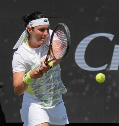 April 7, 2023: Ons Jabeur (TUN) defeated Anna Kalinskaya 6-0, 4-1 (ret), at the Credit One Charleston Open being played at Family Circle Tennis Center in Charleston, South Carolina USA Tennisclix Cal Media Charleston USA - ZUMAc04_ 20230407_zaf_c04_017 Copyright: xLesliexBillmanx