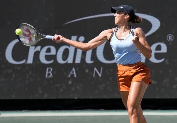 April 7, 2023: Madison Keys (USA) loses to Daria Kasatkina (RUS), 7-6, 4-6, 6-2 at the Credit One Charleston Open being played at Family Circle Tennis Center in Charleston, South Carolina, {USA} Tennisclix Charleston USA - ZUMAc04_ 20230407_zaf_c04_028 Copyright: xLesliexBillmanx