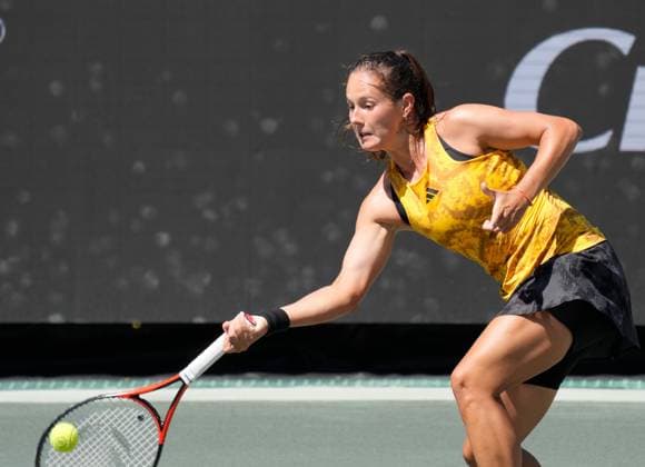 April 7, 2023: Daria Kasatkina (RUS) defeated Madison Keys (USA) 7-6, 4-6, 6-2, at the Credit One Charleston Open being played at Family Circle Tennis Center in Charleston, South Carolina USA Tennisclix Charleston USA - ZUMAc04_ 20230407_zaf_c04_036 Copyright: xLesliexBillmanx