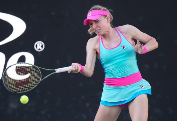 April 7, 2023: Ekaterina Alexandrova (RUS) loses to Belinda Bencic (SUI), 6-3, 6-3 at the Credit One Charleston Open being played at Family Circle Tennis Center in Charleston, South Carolina, {USA} Tennisclix Charleston USA - ZUMAc04_ 20230407_zaf_c04_071 Copyright: xLesliexBillmanx