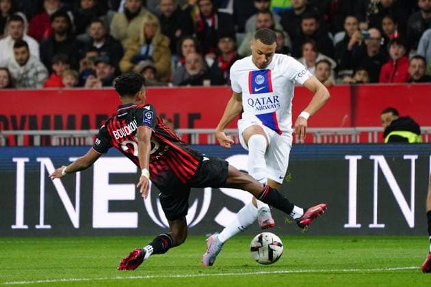 Kylian MbappÃ (Paris SG) - Hicham Boudaoui (OGC Nice) FOOTBALL : OGC Nice vs Paris SG - Ligue 1 Uber Eats - Nice - 08 04 2023 NorbertScanella Panoramic 