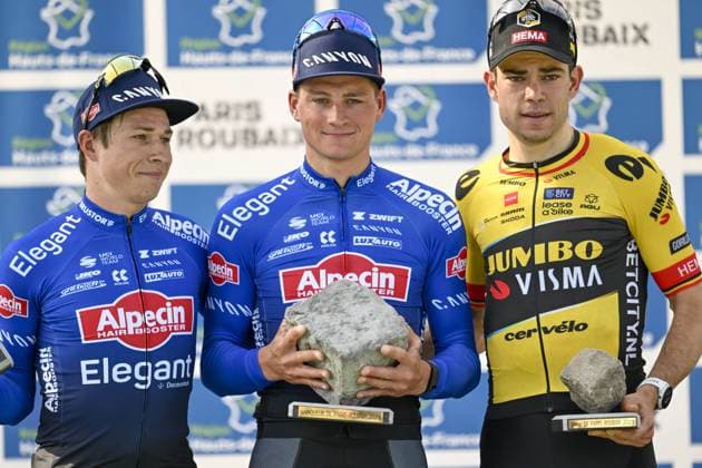 Bilder des Jahres 2023, Sport 04 April Sport Themen der Woche KW14 Sport Bilder des Tages Roubaix, France - April 9 : Van Aert Wout (BEL) of Jumbo-Visma, Van Der Poel Mathieu (NLD) of Alpecin-Deceuninck and Philipsen Jasper (BEL) of Alpecin-Deceuninck on the podium during the UCI World Tour 120th Paris Roubaix cycling race with start in Compiegne and finish at the Velodrome Andre-Petrieux in Roubaix on April 09, 2023 in Roubaix, France, 09 04 2023 ( Motordriver Kenny Verfaillie - Paris Roubaix 2023 UCI World Tour Cycling Race PhotoNews Panoramic 