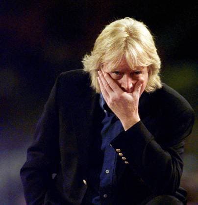 22.09.98 VfB Stuttgart - Eintracht Frankfurt Deutschland, Stuttgart, 22.09.1998, Fussball, DFB-Pokal, 2. Runde, VfB Stuttgart - Eintracht Frankfurt (3:2): Winfried Schäfer (Trainer VfB Stuttgart). *** 22 09 98 VfB Stuttgart Eintracht Frankfurt Germany, Stuttgart, 22 09 1998, football, DFB Pokal, 2 round, VfB Stuttgart Eintracht Frankfurt 3 2 Winfried Schäfer coach VfB Stuttgart