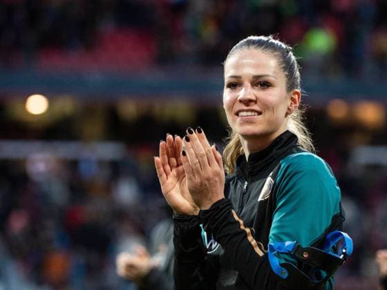 Melanie Leupolz (Deutschland, 18) nach dem Spiel zufrieden ueber ihr erstes Laenderspiel nach Babypause, GER, Deutschland vs. Brasilien, DFB Fussball Frauen Nationalmannschaft, Freundschaftsspiel, Spielzeit 2022 2023, 11.04.2023 GER, Deutschland vs. Brasilien, DFB Fussball Frauen Nationalmannschaft, Freundschaftsspiel, Spielzeit 2022 2023, 11.04.2023 Nuernberg Copyright: xEibner-Pressefoto Memmlerx EP_MMR